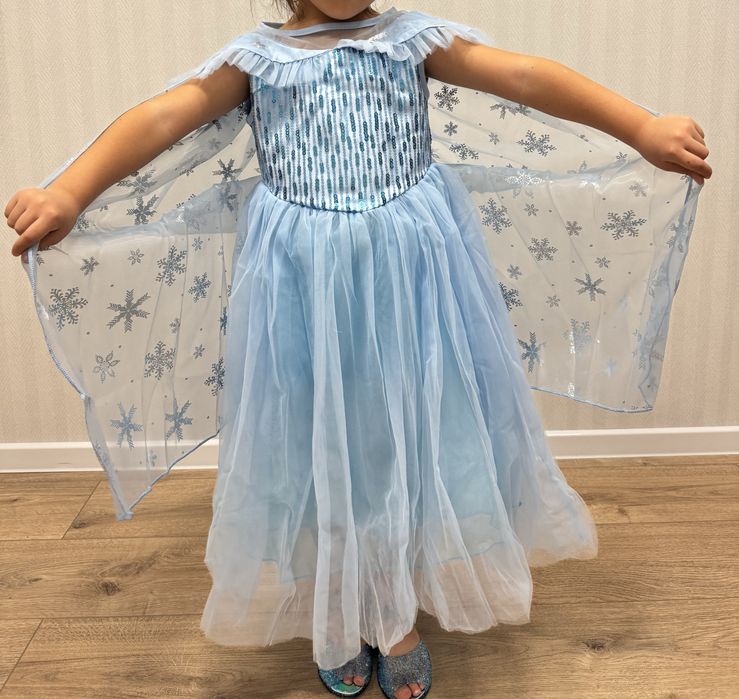 Костюм Эльзы, холодное сердце