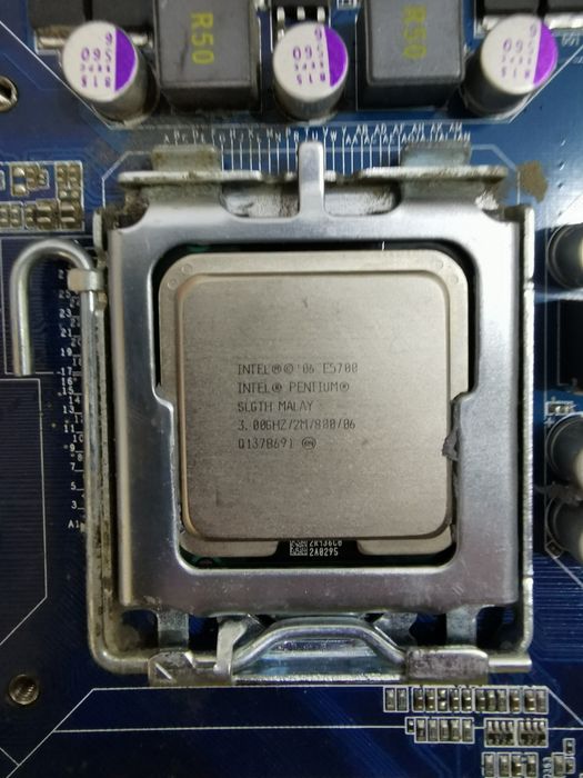 Kit Intel E5700+Gigabyte G31+4GB RAM