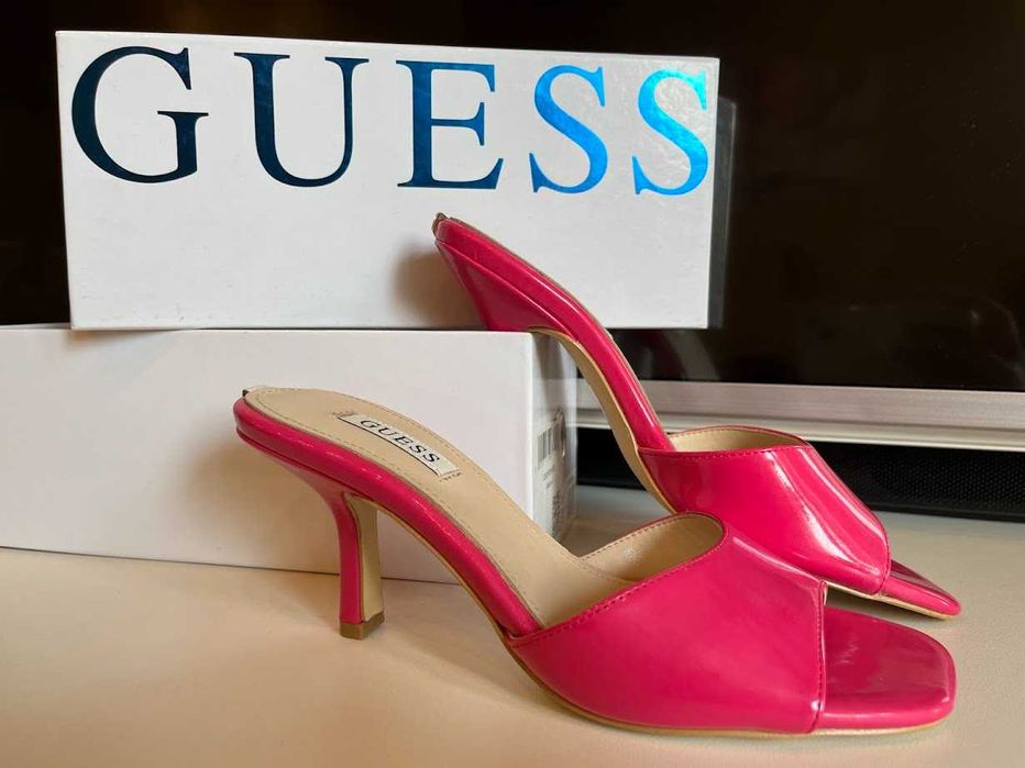 Страхотни дамски, летни чехли Guess, размер 37