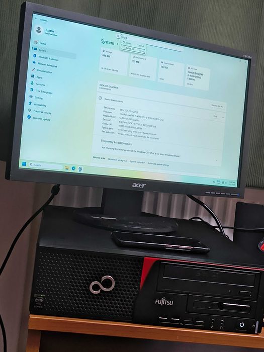 Sistem de calcul I5 FUJITSU + monitor ACER