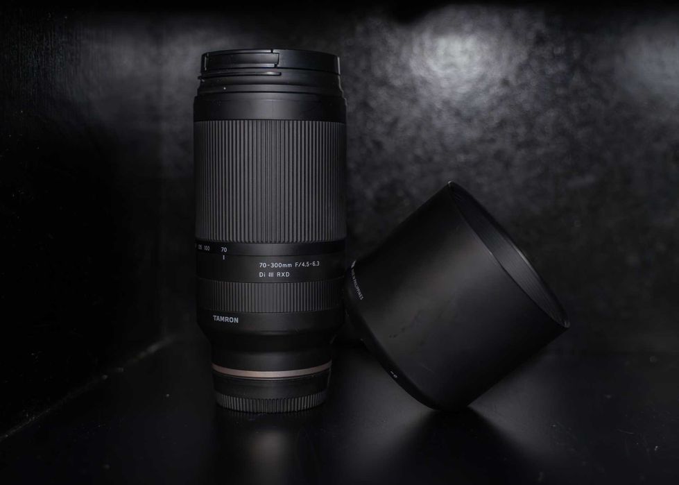 Tamron A047 70-300mm F4.5-6.3 Di III RXD Sony E Mount w/Hood
