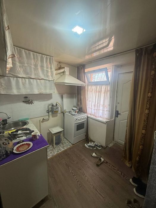 Срочно продаётся 1 комнатная квартира на навои Галерейка