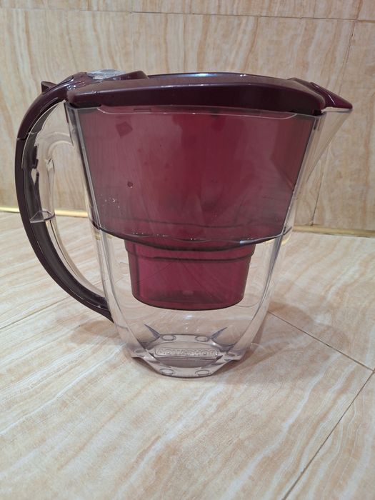 Кана за филтриране на вода с филтър Aquaphor