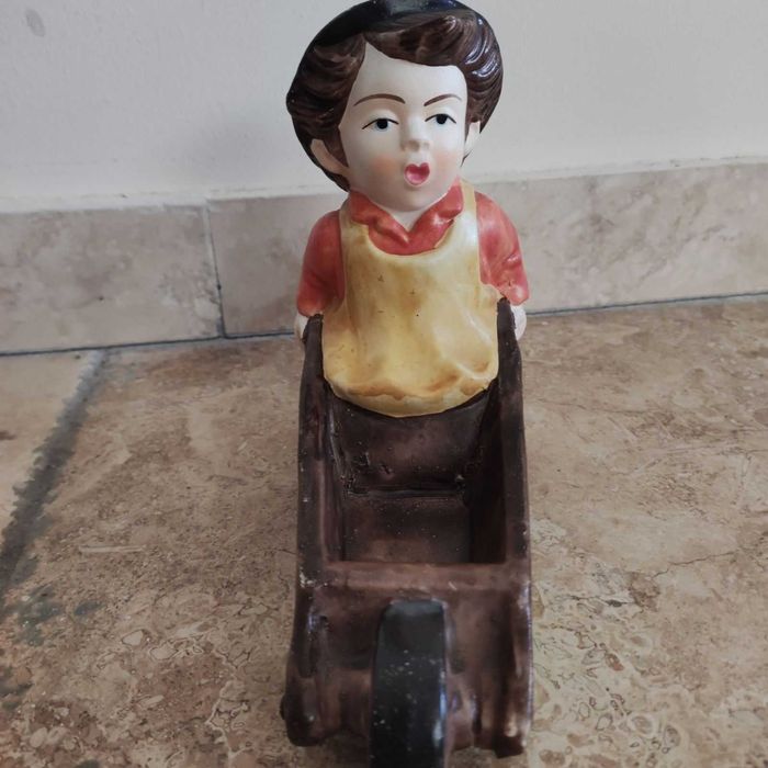 Винтидж керамична фигурка, градинска фигурка статуетка