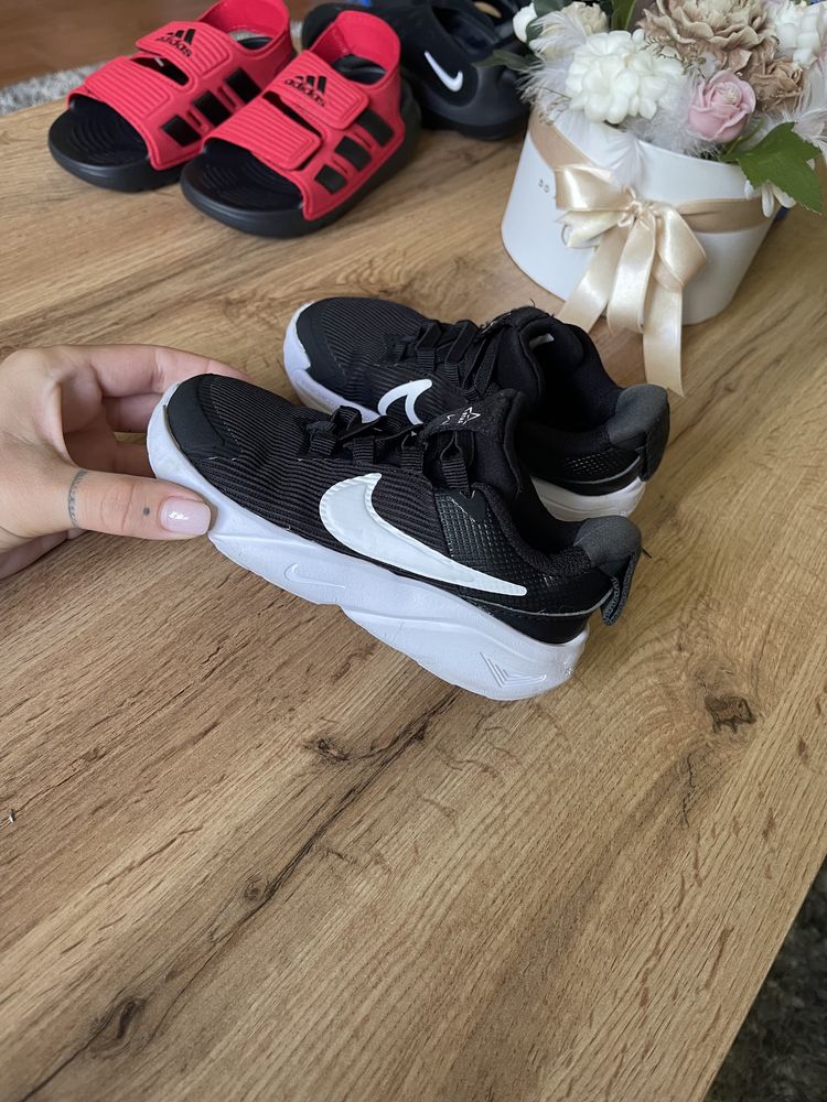 Маратонки Nike