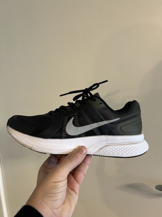 Nike run swift 2 черни