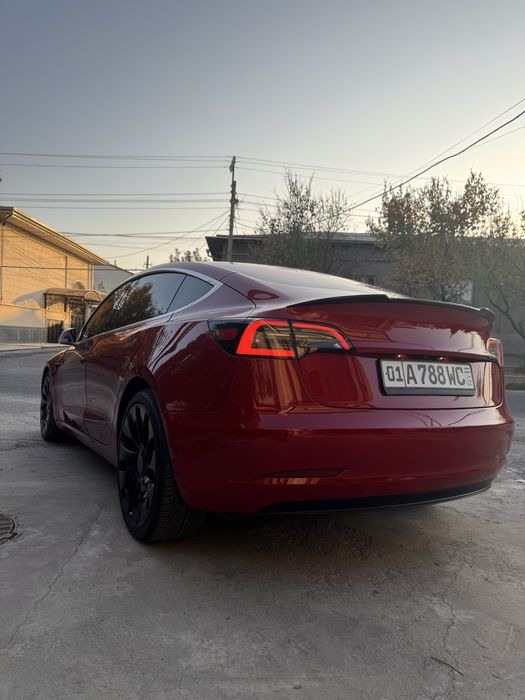 Tesla model 3 long range