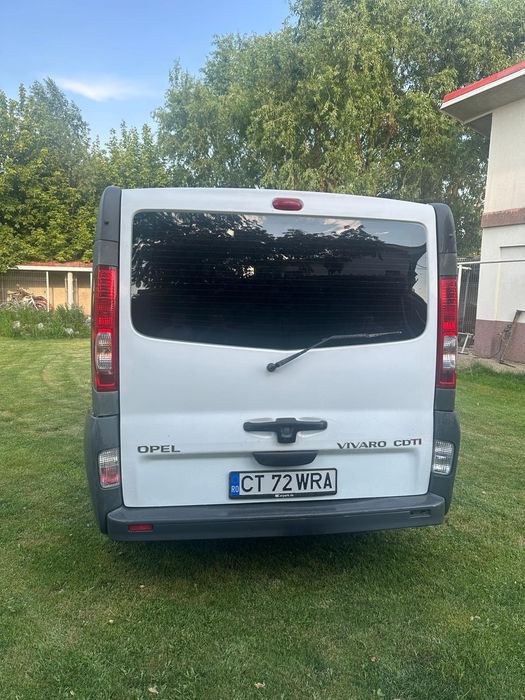 Opel vivaro 2.0 cdti ,ac...