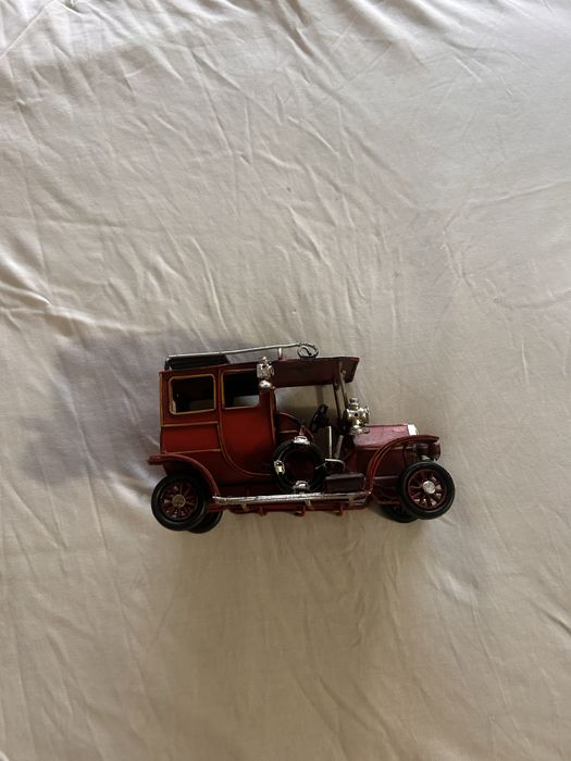 Vand set de jucari sau binelo-uri vechi de colectie