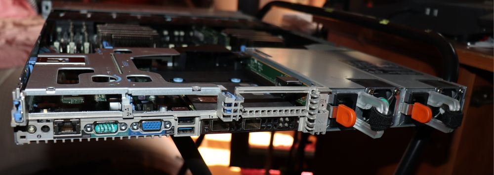 Server Dell PowerEdge R640 1U 10 Bays-8 NVME 40 Cores 128Gb - Aug 2027