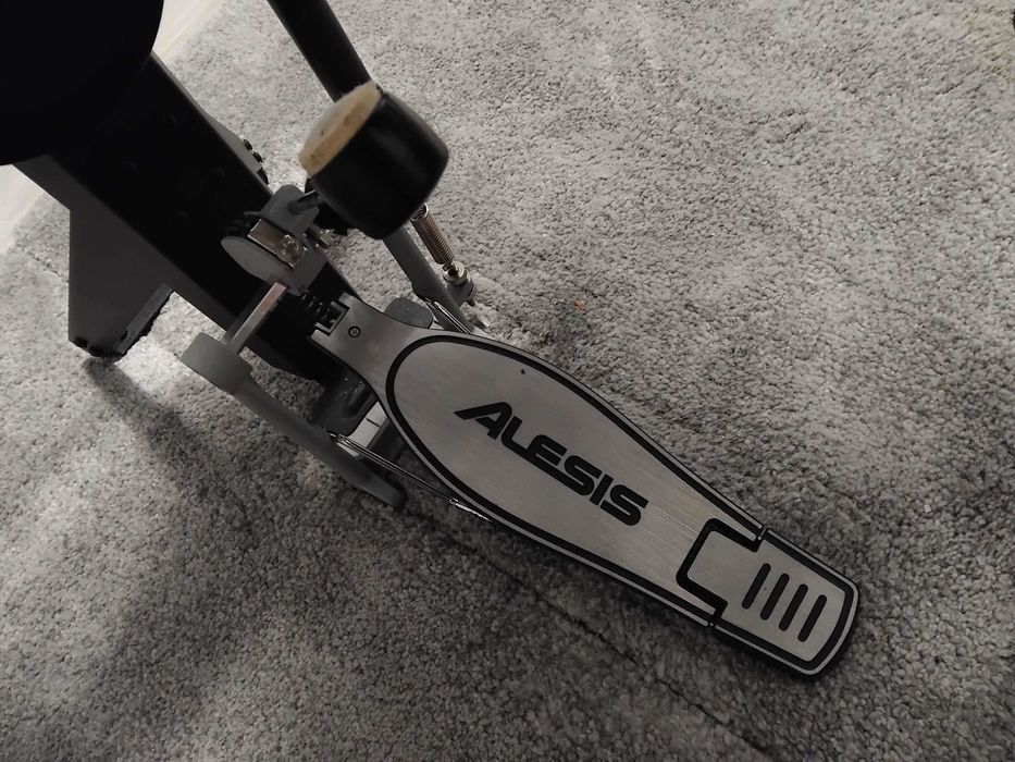 Tobe electronice Alesis Nitro Max + Pachet expansiune