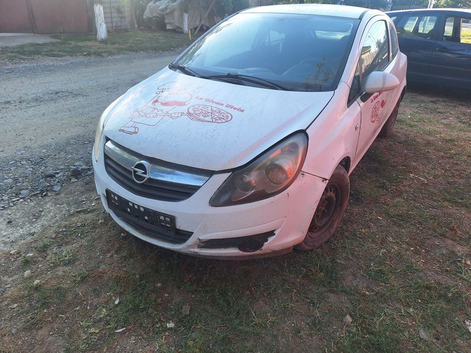 Dezmembrez opel corsa d 1.3 cdti