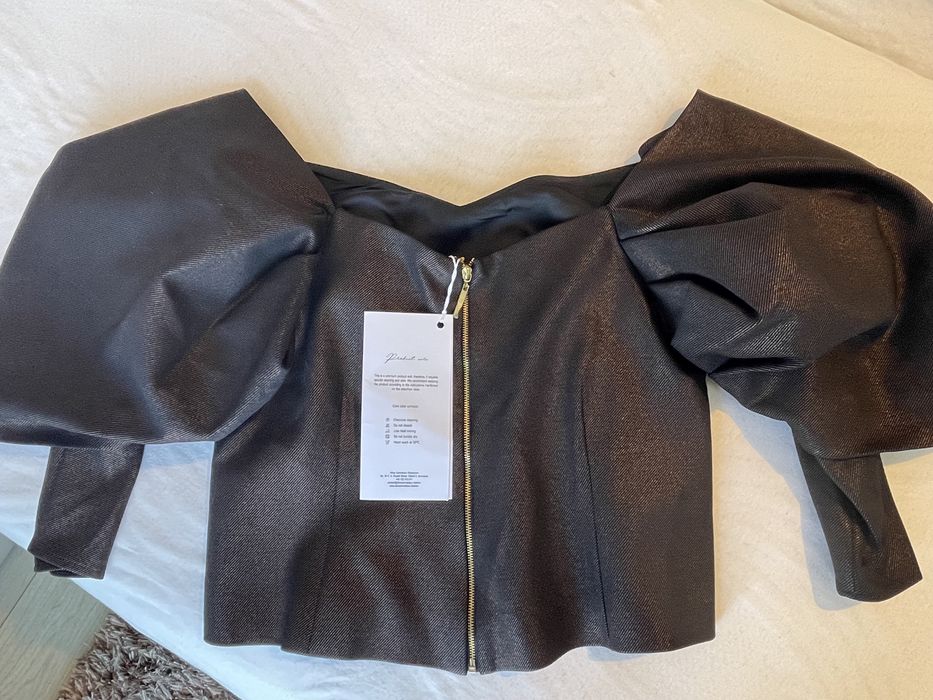 Top maro cu fir auriu Alina Cernatescu L nou