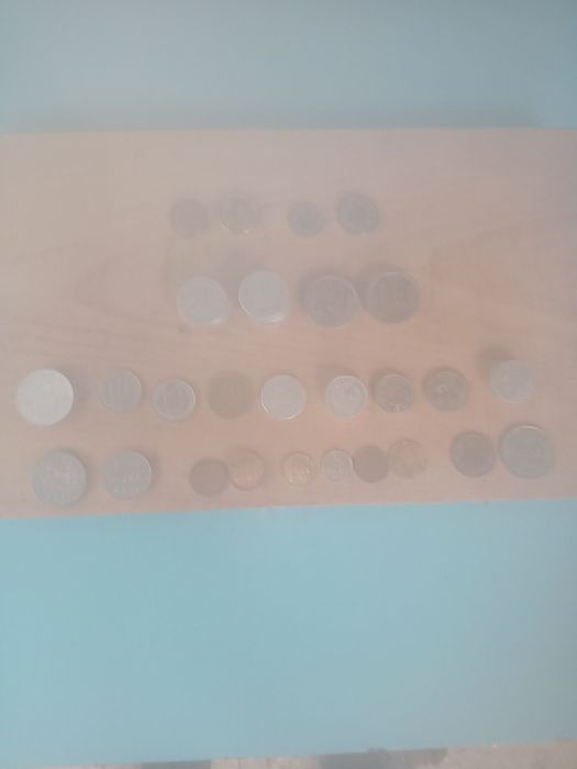 Vând monede vechi, românești, câteva din Elveția,8000 Lei,negociabil