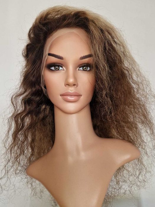 Естествена афро къдрава кафява перука с руси кичури с дантела 13х4