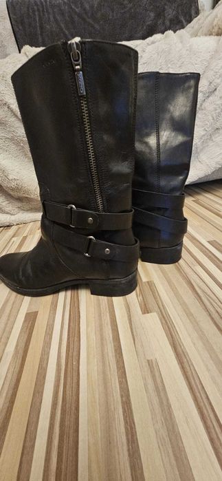 Vând Cizme Dama Geox Originale, Piele Neagră, Nr 36, Înălțime 28 cm