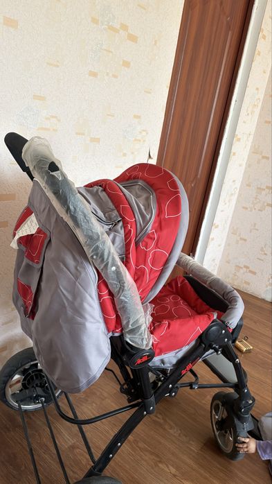 Коляска прогулочная для детей