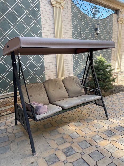 Качелие в хорошом состояние