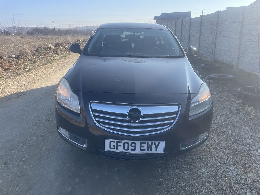 Dezmembrez opel insignia