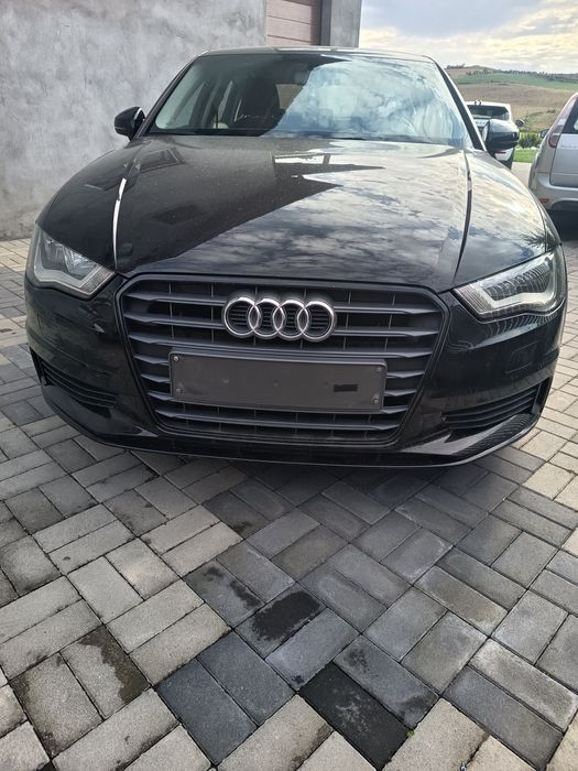 Audi A3 Berlina usor avariata