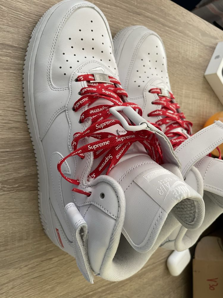 Air Force 1 Mid Supreme