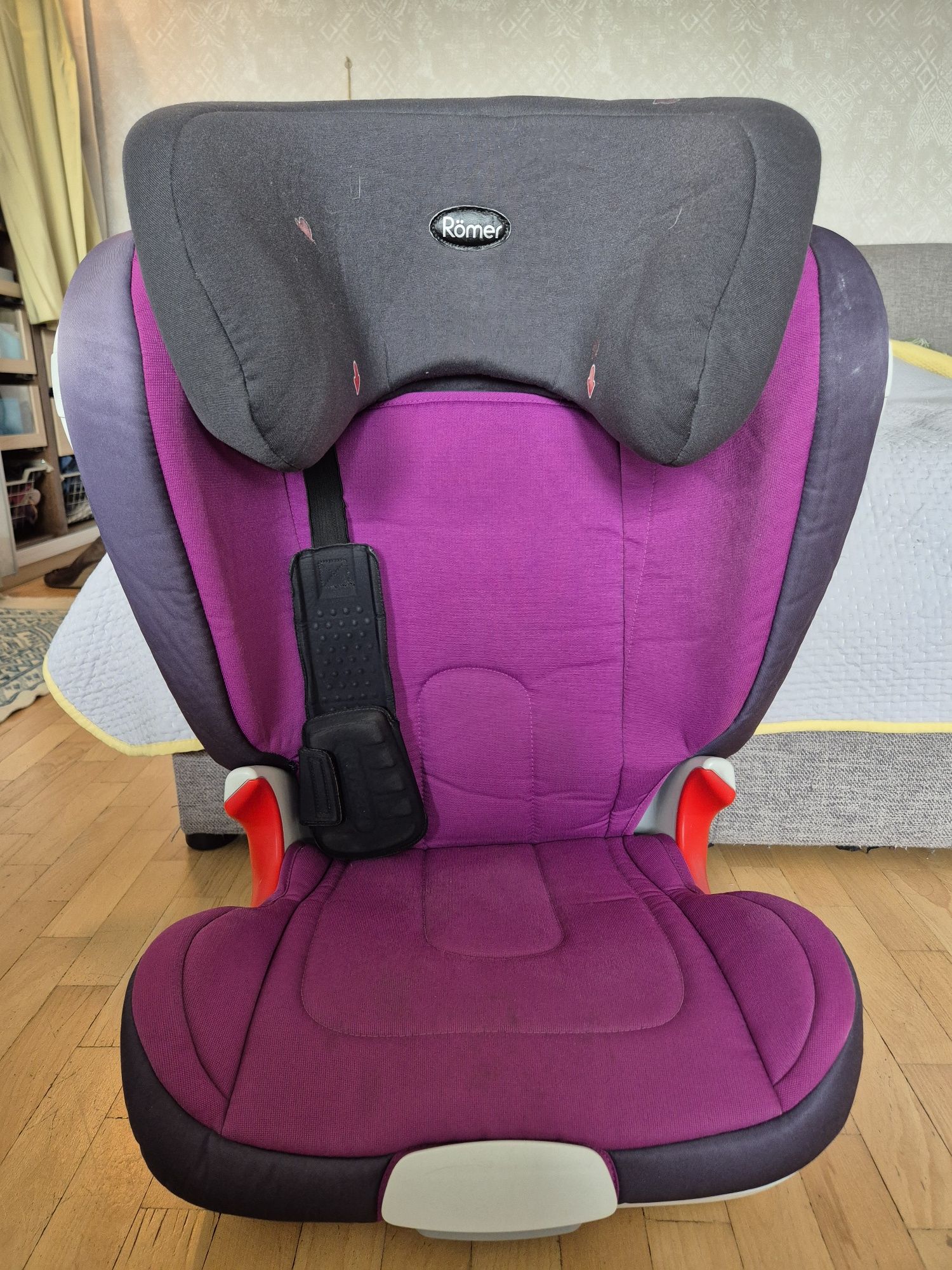 Детско столче за кола Britax Römer Kidfix SICT (15–36 кг)