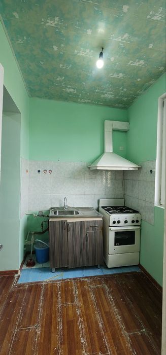 Юнусобод 15кв 2/3/5 Сотилади