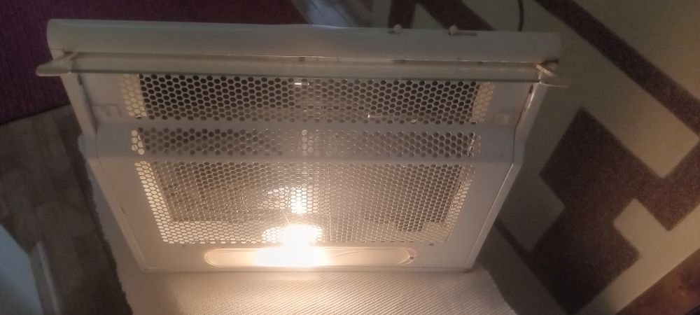 Hotă Whirlpool funcțională