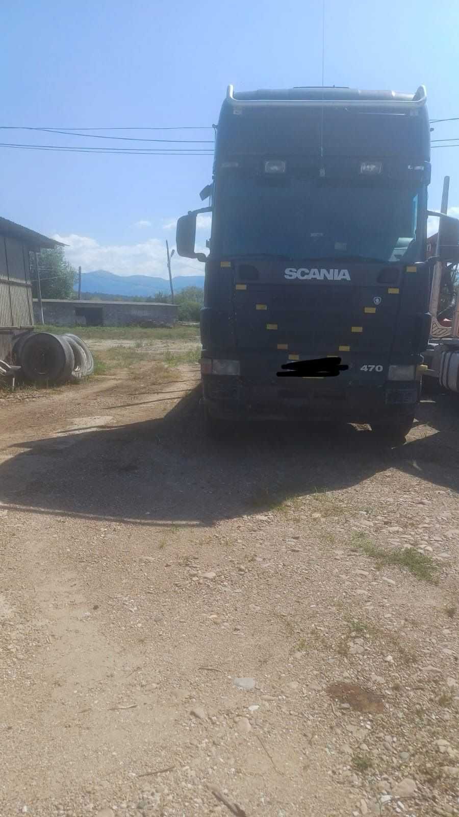 Vand 2x Autoutilitare transport busteni, in buna stare de functionare.