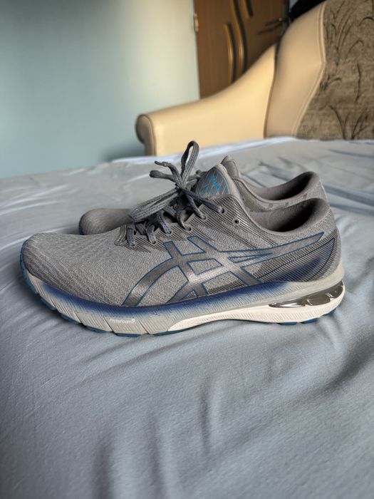 Asics GT 2000 Running Shoes