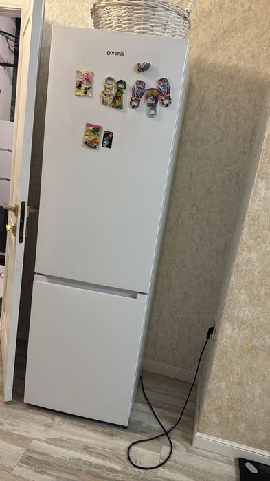 Продам холодильник