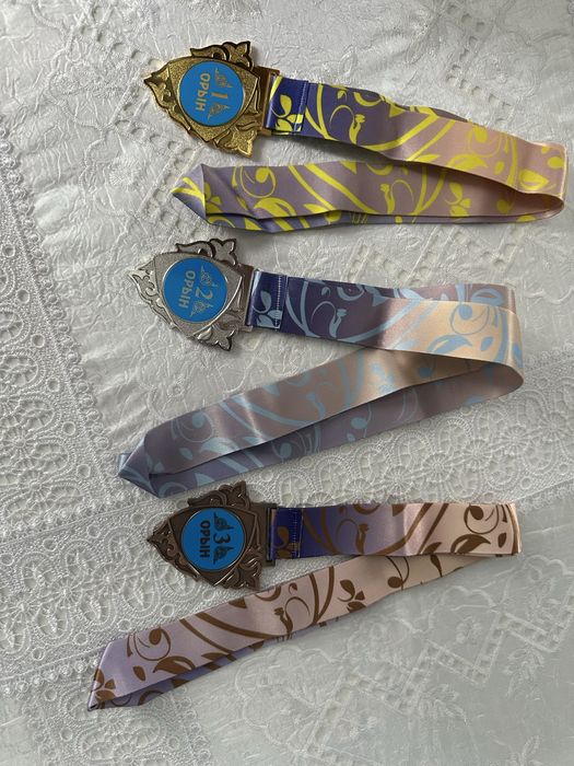 Продам новые медали