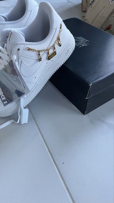nike airforce 1 gold chain