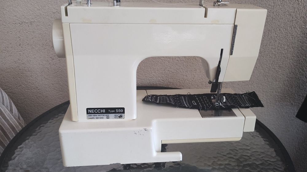 Шевна машина NECCHI 559