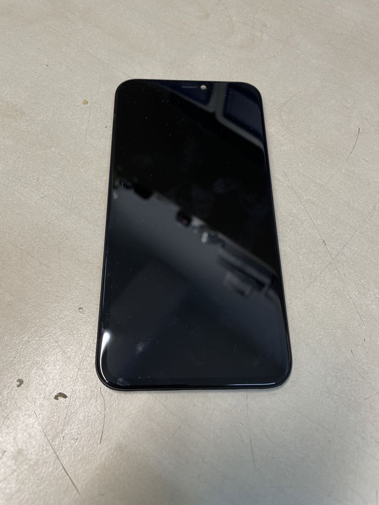 Display original iphone 11 pro Cu touchscreen si rama Montaj pe loc se