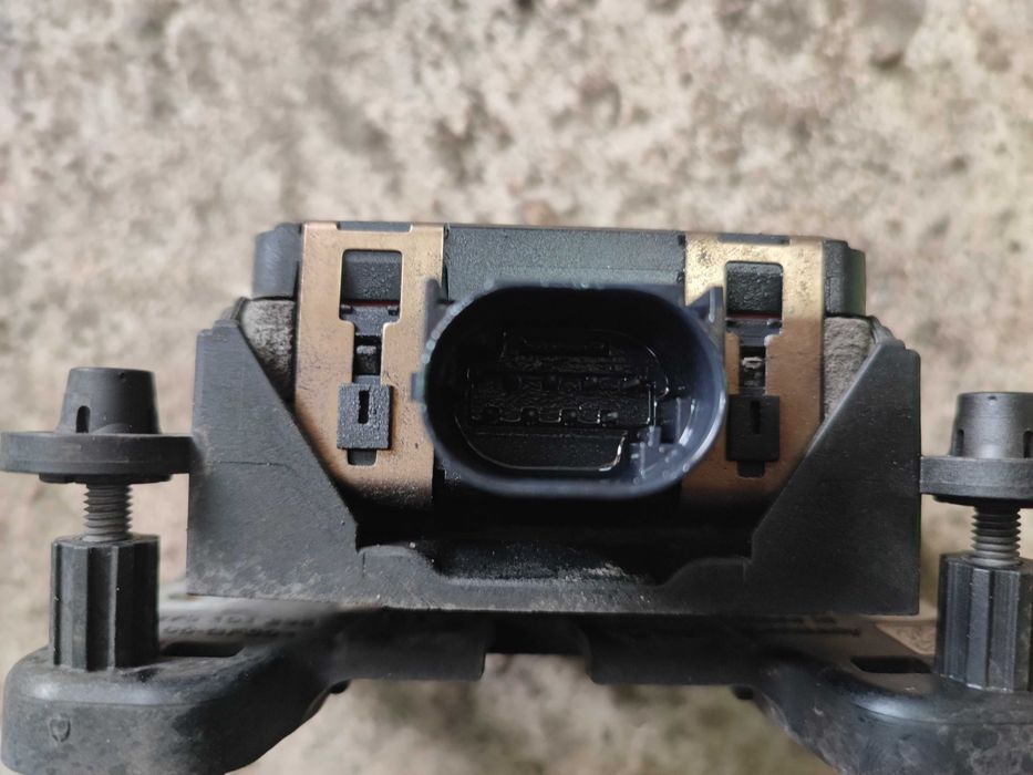 Distronic Дистроник Радар сензор VW Touran Golf ACC 5T 5QA907561A