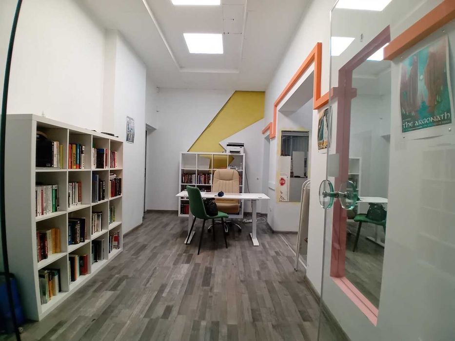 Давам под наем магазин в Центъра