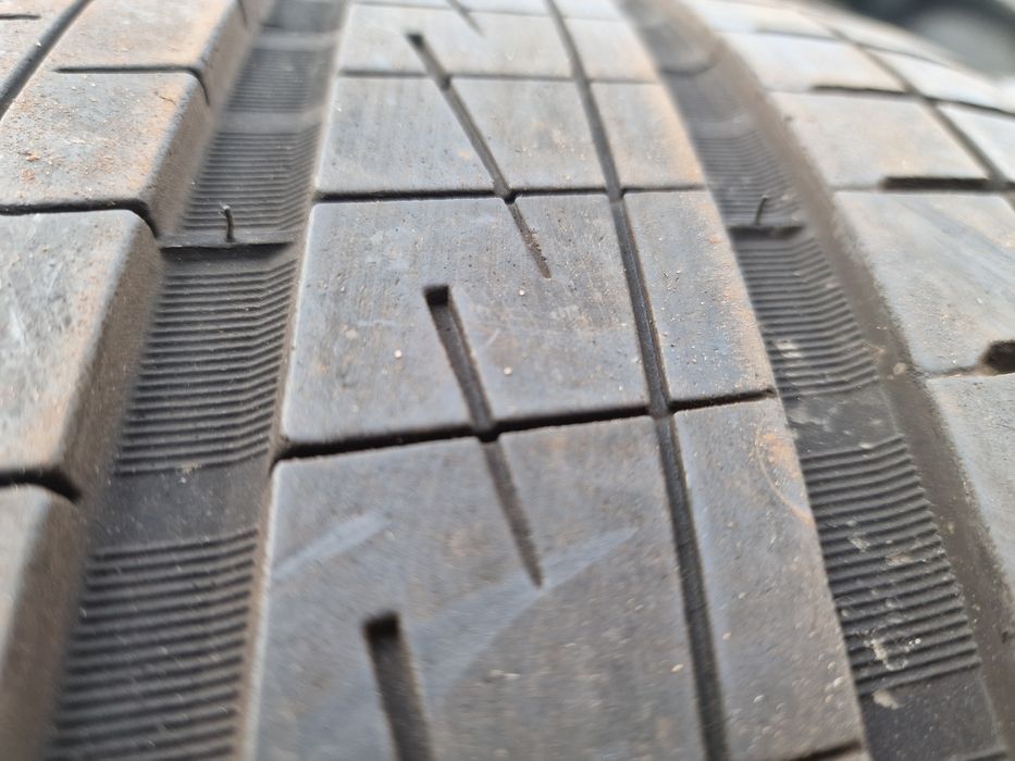 Anvelope 275/40R19 marca Vredestein, DOT 2016 ,8 mm