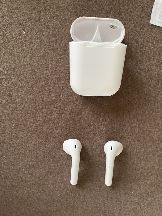 vand casti copie dupa iphone