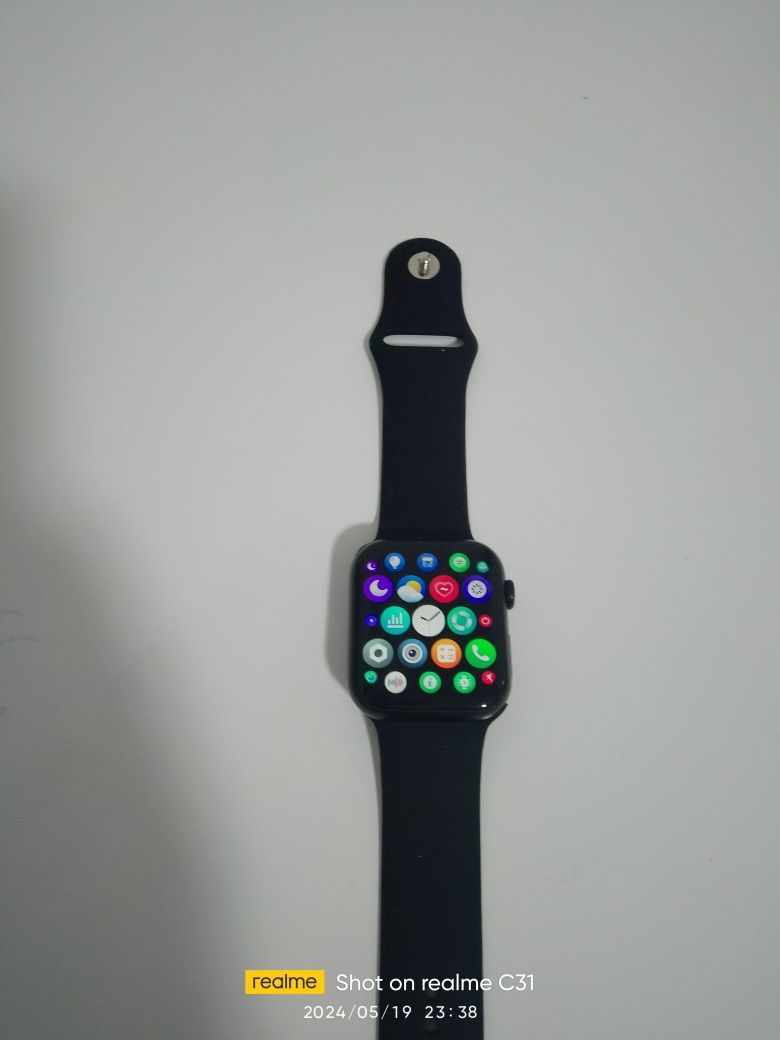 Vând Ceas   smartwatch nou