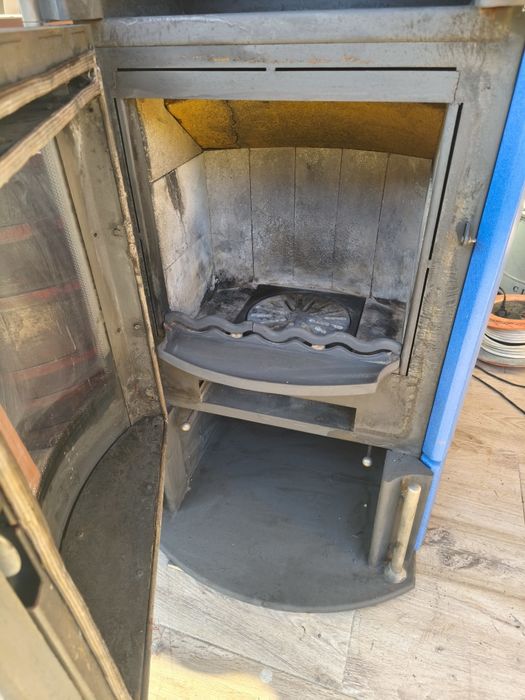 Șemineu placat cu teracotă