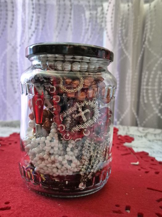 Borcan misterios cu bijuterii