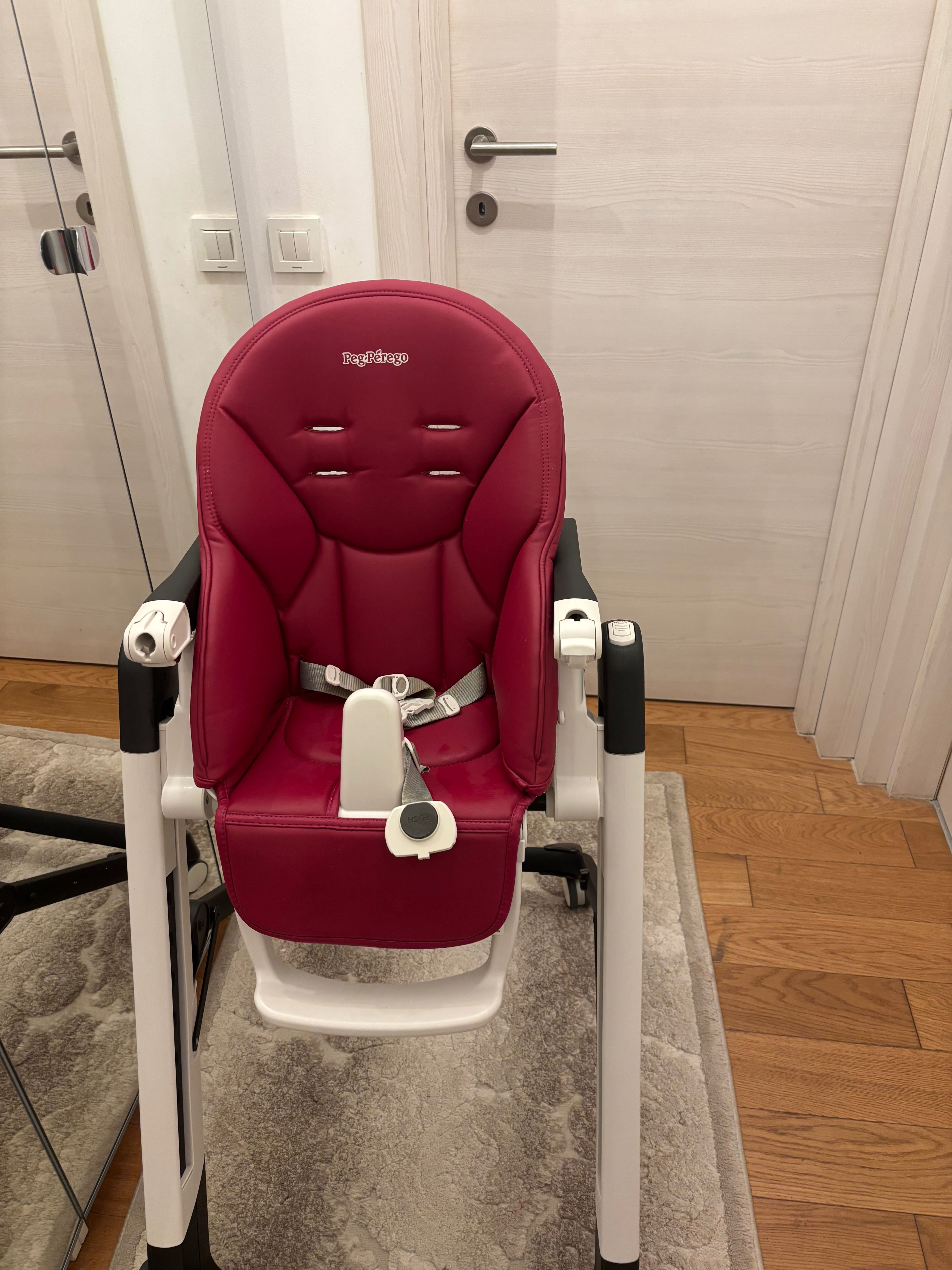 Vând scaun de masa copii Peg Perego Siesta Follow me roz