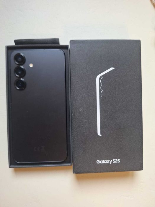 vand/schimb Samsung Galaxy S25 Blue Black 256GB