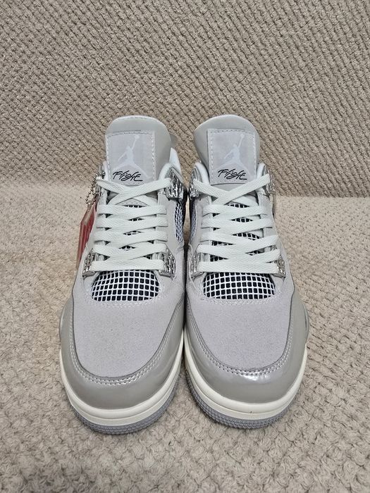 Nike Jordan 4 frozen moments  nr 36 37 38 39 40   preț 400 lei