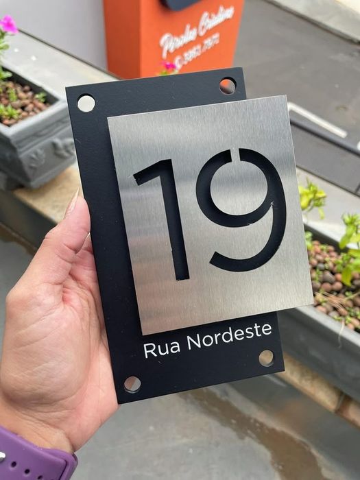 Placute semnalistică instituții /placute  hoteluri /firme