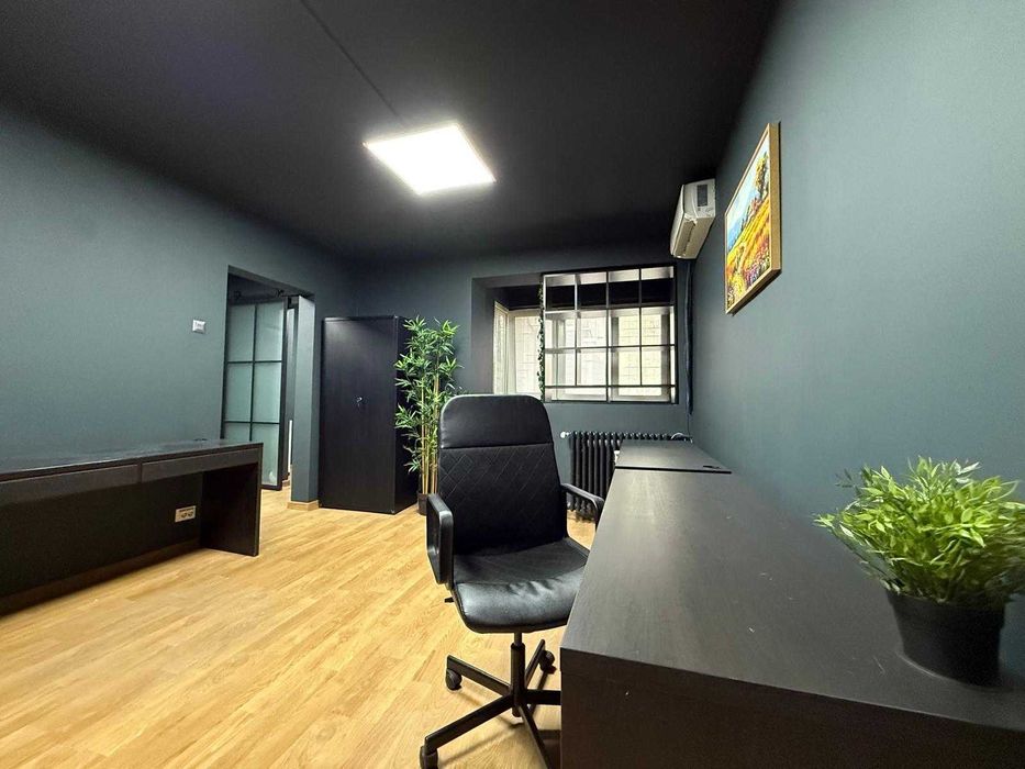 Spatiu comercial pretabil Birou