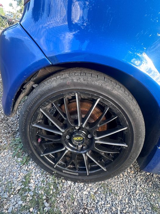 Toyota Yaris на части