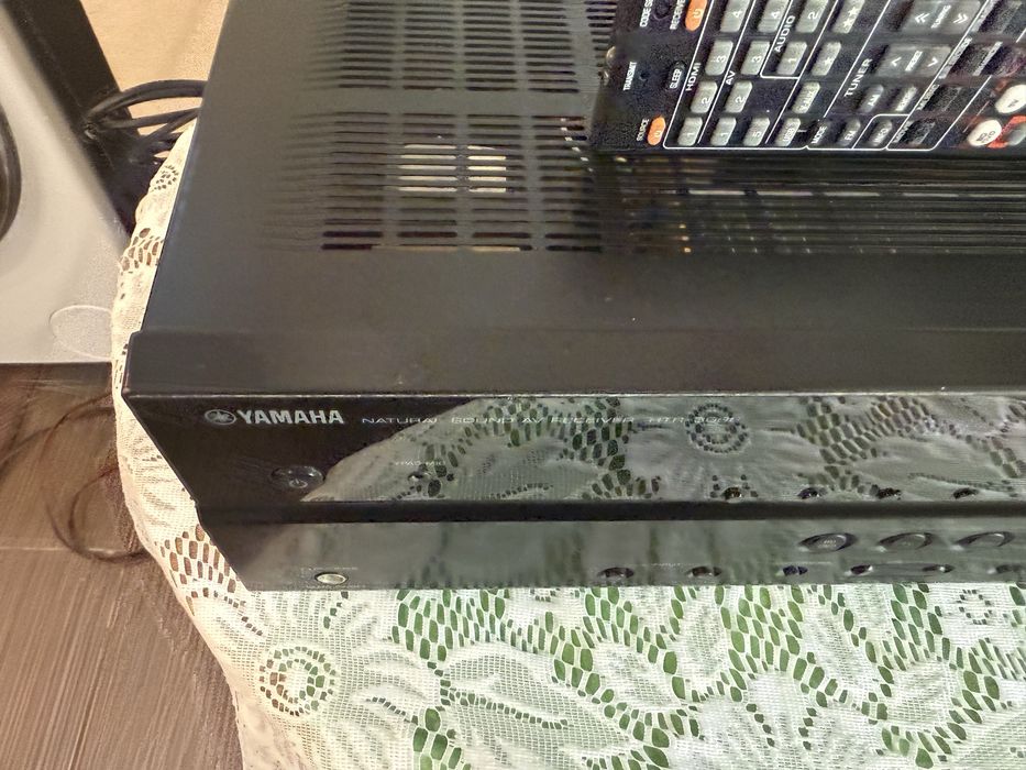 Yamaha HTR-3066 resiver