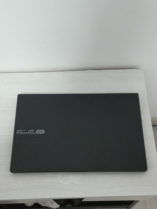 Vand Asus Vivobook ryzen 5 7520u
